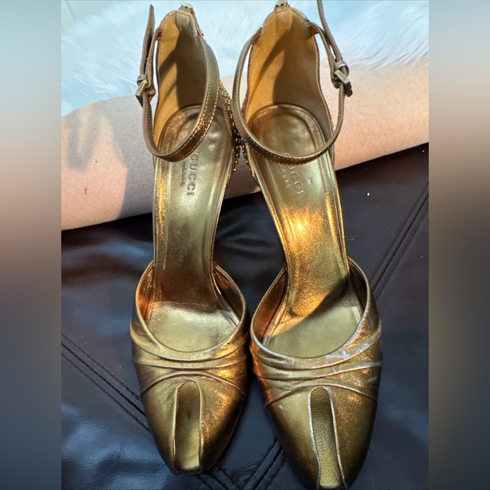 AUTH Gucci Metalic Gold Marmont 
Size EU 37.5/ US 7.5 - Picture 7 of 14